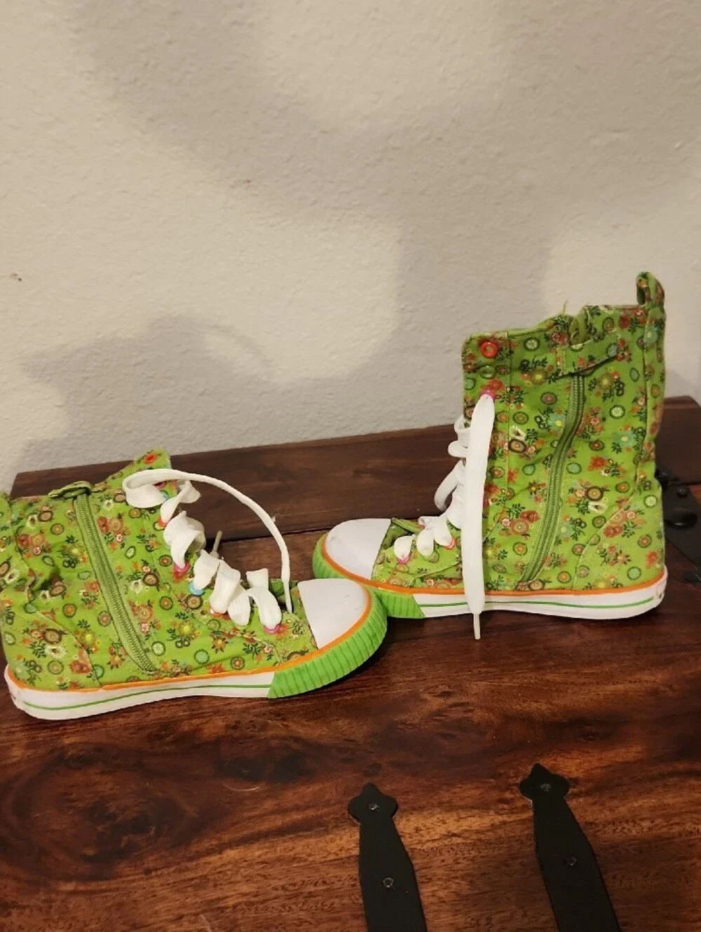 The Children's Place Canvas Girl's Hi Tops  Sneakers Tennis Shoes Sz 13